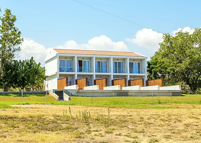 Belussi Beach Hotel & Suites
