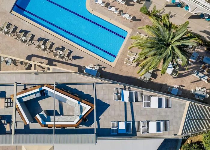 Karras Grande Resort